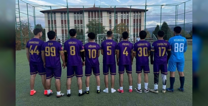 Azerbaycanlı Öğrencilerden Tarihi Başarı: Harı Bülbül Takımı Şampiyona Yolunda İlk