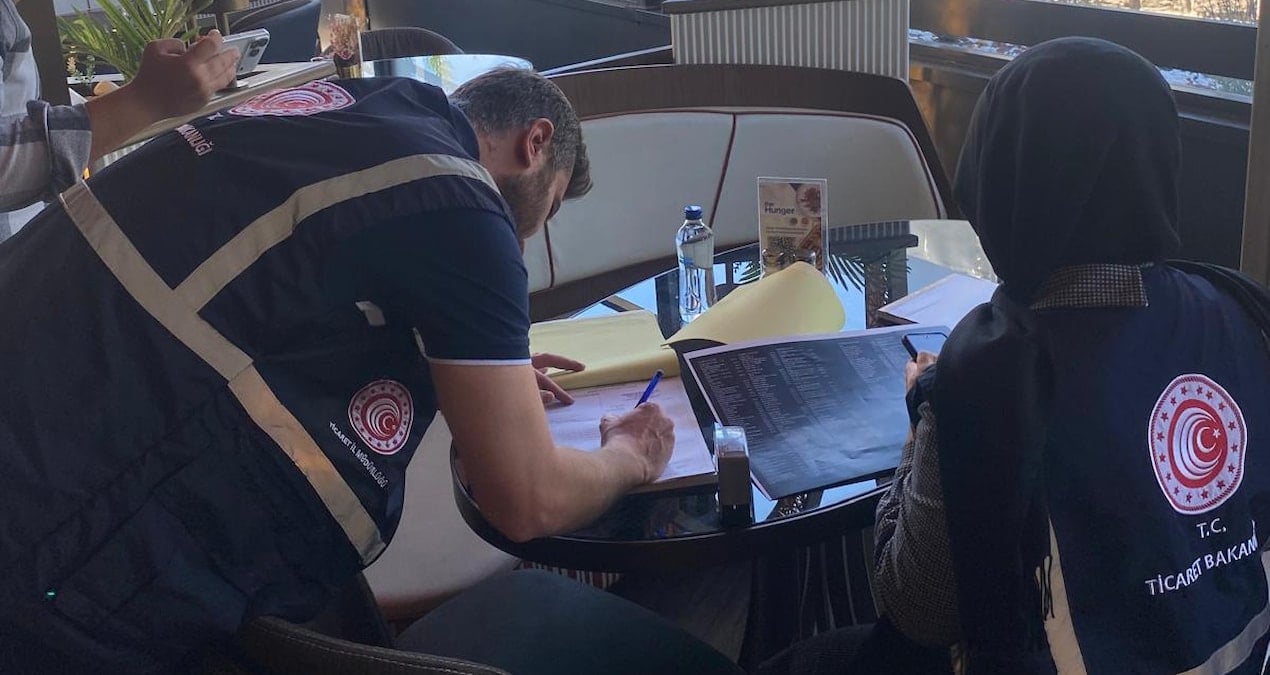 Iki Su Isteyen Musteri Hesabi Bakanligi Harekete Gecirdi