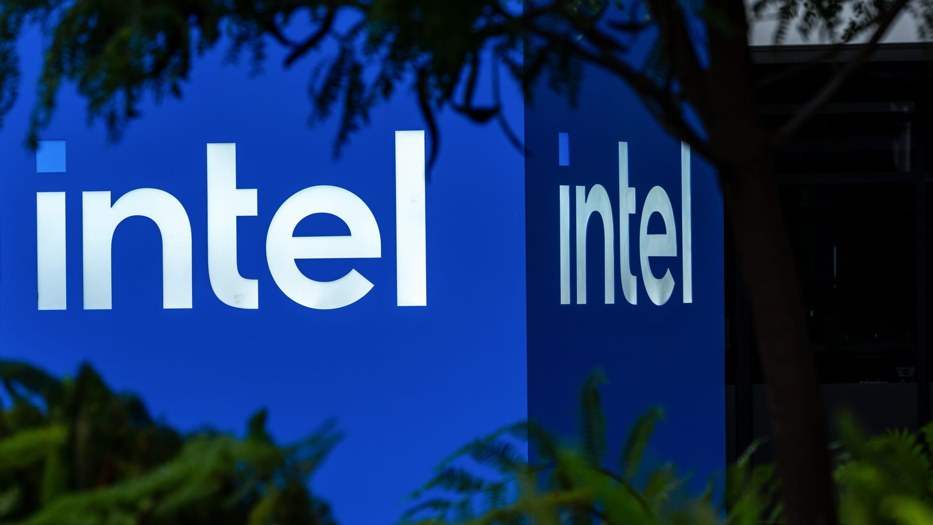 Intel Hisseleri Yükselişte: ABD Hükümeti’nin Yatırımı Değer Kazanıyor Intel Hisselerinde