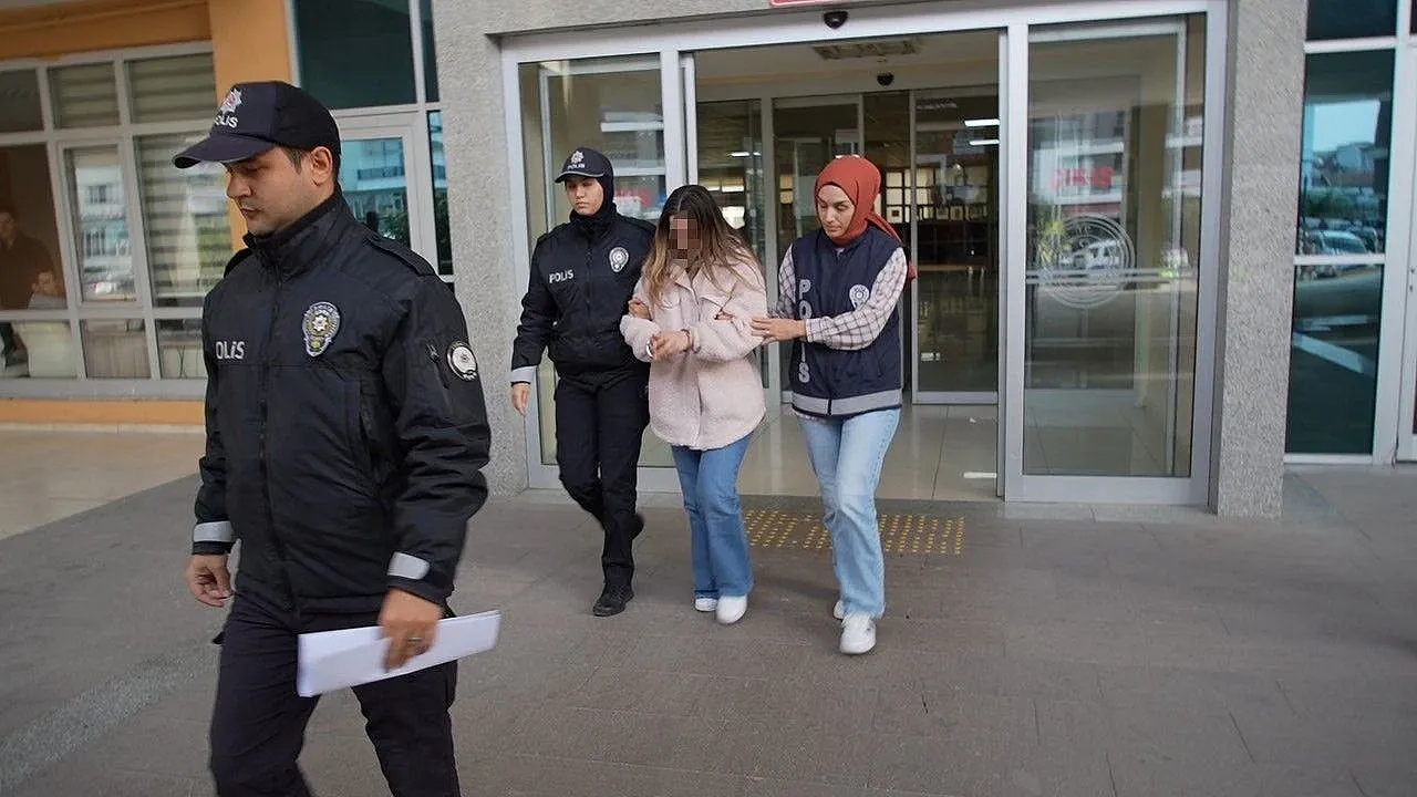 Isiran Ogretmen Tutuklandi MEB Yonetmelikleri ve Etkileri Neler.webp