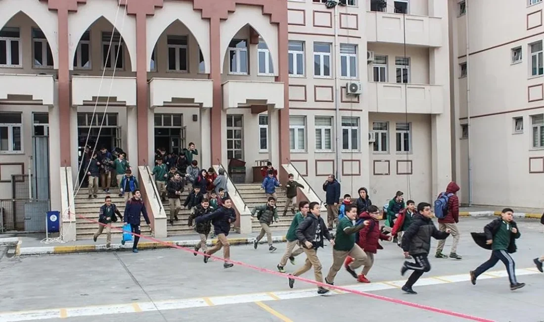 İstanbul’da Deprem: Okullar Tatil Mi Olacak? Marmara Denizi’nde Meydana Gelen