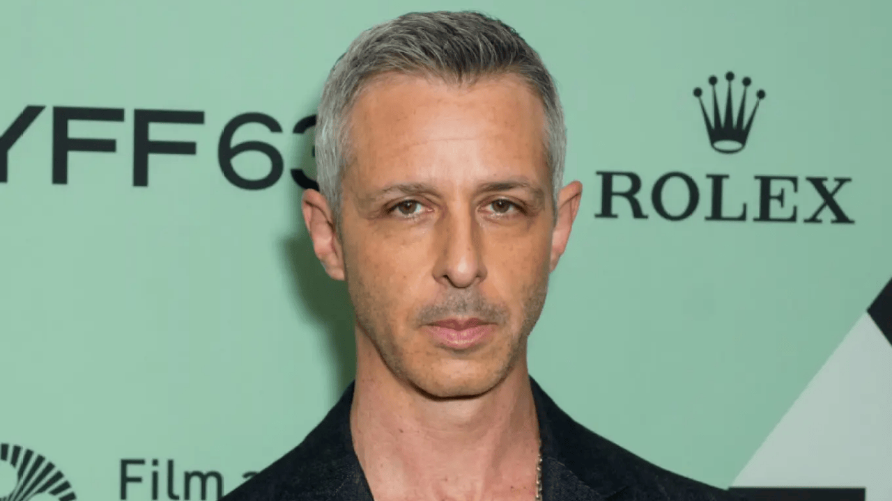 Jeremy Strong 912 Dizisinde 911 Kahramanlarini Yeniden Canlandiriyor