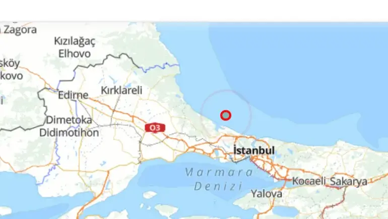 Karadeniz'de 3.7'lik Deprem! İstanbul'dan Son Dakika Tepkileriyle Gelişme Karadeniz'de 3.7'lik Deprem İstanbul'da Hissedildi