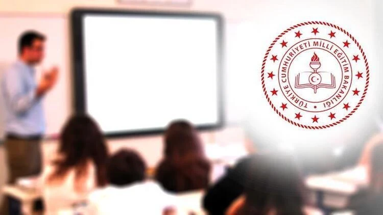 Türkiye’de Zorunlu Eğitim Süresi Kısalıyor mu? Liselerde Yenilikler Geliyor Zorunlu
