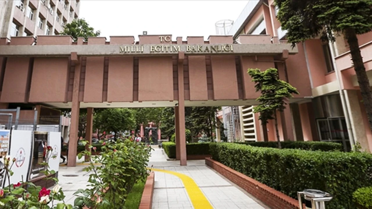 MEB Teftis Kurulunda Gorev Degisikligi Yeni Isimler Atandi