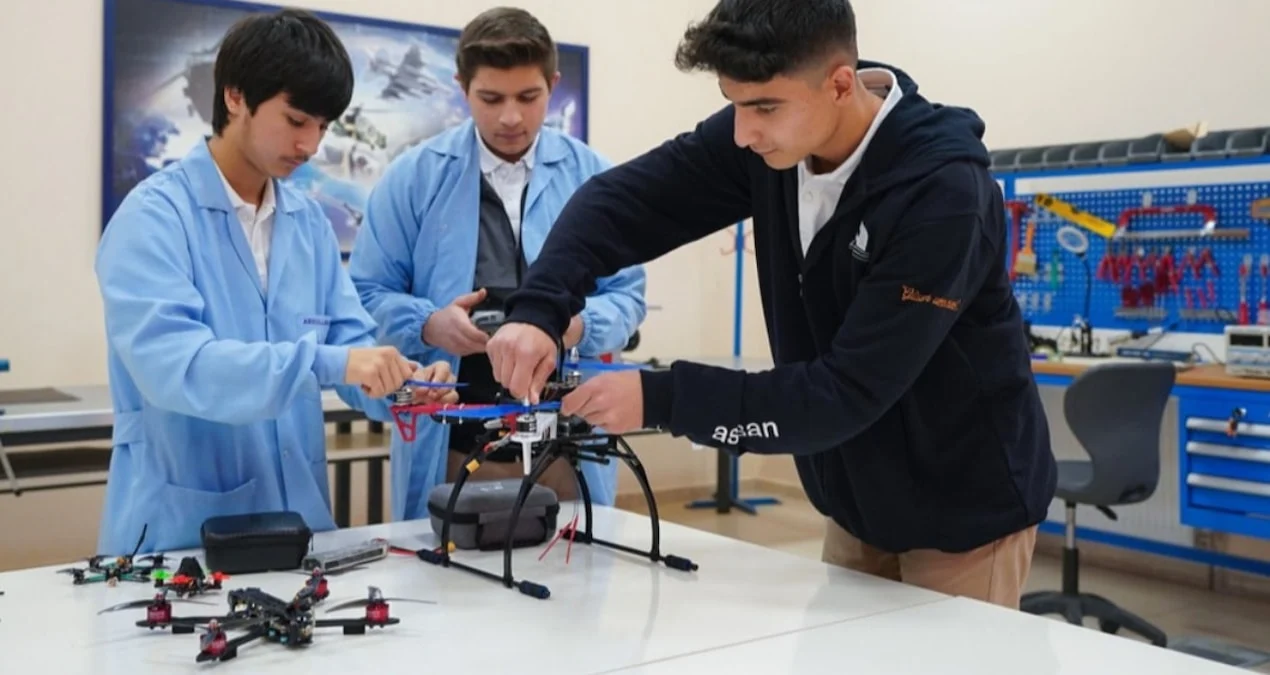 MEBin Yoksulluk Mufredati Cocuklari Kolelige Donusturuyor