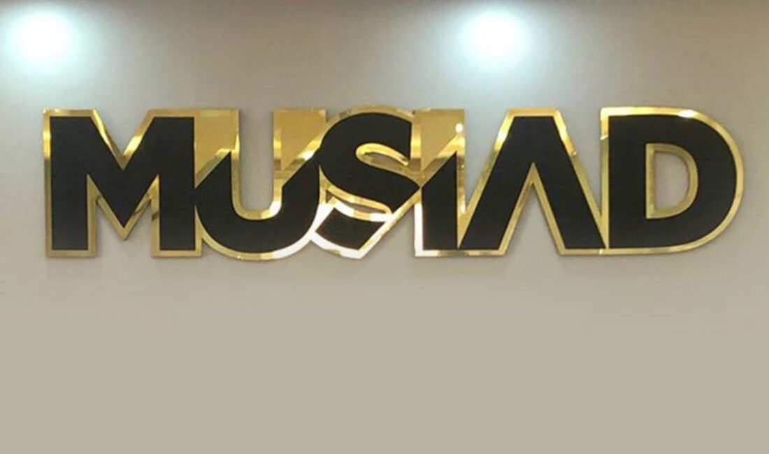 MÜSİAD Sameks Ekim’de Faiz, Enflasyon ve Zamda Düşüş Gözlemlendi Ekonomik Aktivite ve SAMEKS Endeksi: Ekim Ayı Değerlendirmesi SAMEKS Endeksinde