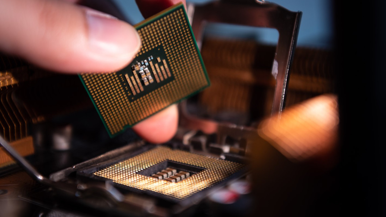 Micron Cine Cip Tedarikini Durdurarak Ekonomi Krizine Yanit Verdi