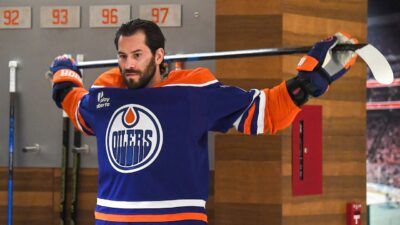 Oilers, Unchanged Lineup Aims for Continued Success Against Mammoth Coach