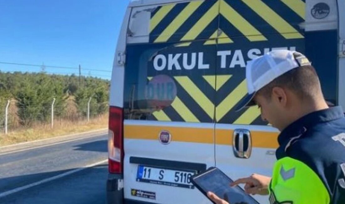 Bilecik’te Öğrenci Taşıyan Servislere Sıkı Denetim Jandarma, Yol Güvenliğini Sağlamak