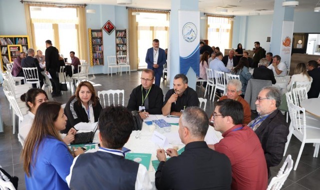 Gündem: Çameli’nin Turizm Geleceği İçin Çalıştay Düzenlendi Sakin Şehir Çameli: