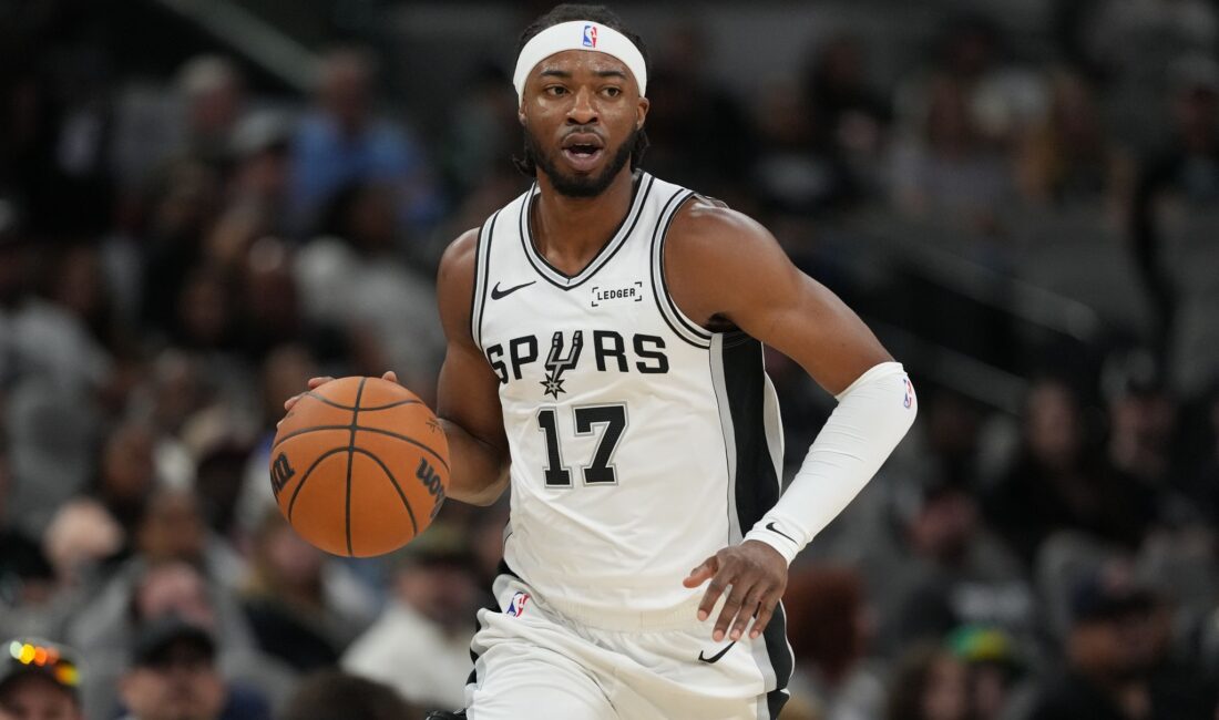 Spurs Roster Duyurusu: Takım Açılış Maçına Hazır Roster Kesimleri Açıklandı