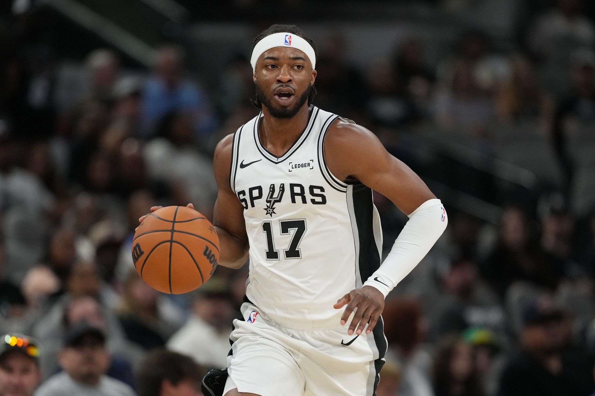 Spurs Roster Duyurusu: Takım Açılış Maçına Hazır Roster Kesimleri Açıklandı