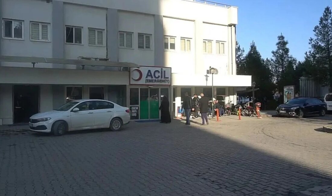 Siirt’te Okulda Gıda Zehirlenmesi Şüphesi: 13 Öğrenci Hastaneye Kaldırıldı Gıda