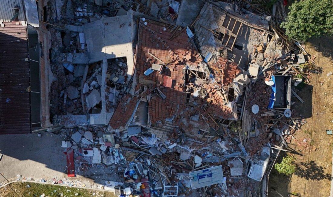 Sındırgı’daki 6,1’lik Deprem: Marmara Üzerindeki Etkileri Neler? Balıkesir Sındırgı’da 6.1 Büyüklüğünde Deprem: Artçı Sarsıntılar ve Uzman Görüşleri