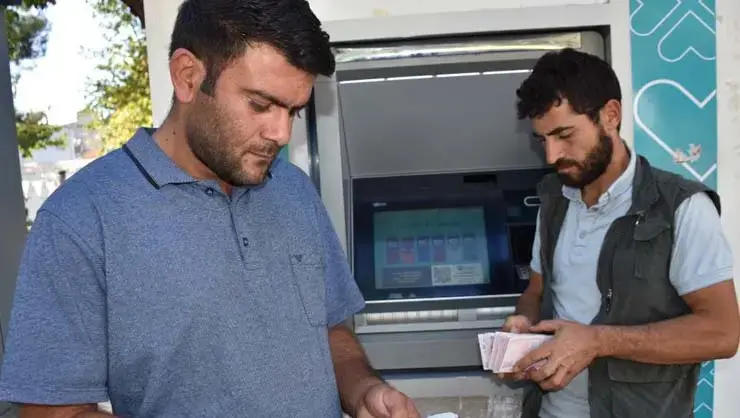 Flaş Gelişme: Şanlıurfa’da ATM’de Bulunan 37 Bin TL İçin Sahibi