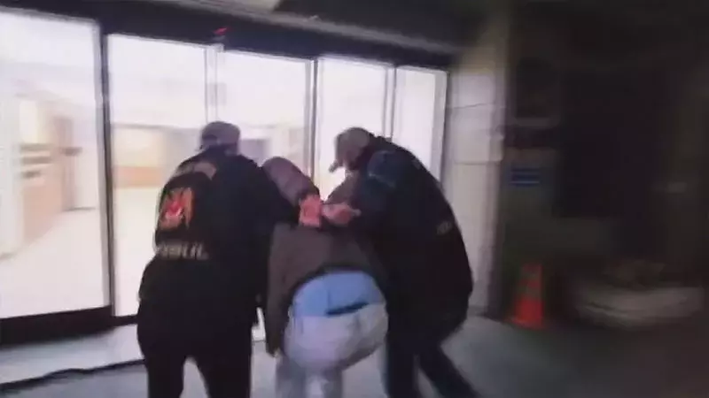 Son Dakika: Beyoğlu’nda Kadına Tasma Takan İki Kişi Tutuklandı! Flaş Gelişme: Kadına Tasma Takma Olayında 2 Tutuklama Olayın Detayları