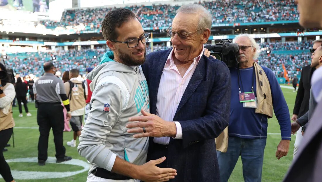 Miami Dolphins: Mike McDaniel’ın Geleceği Tehlikede mi? 2025 Sezonunda Kriz