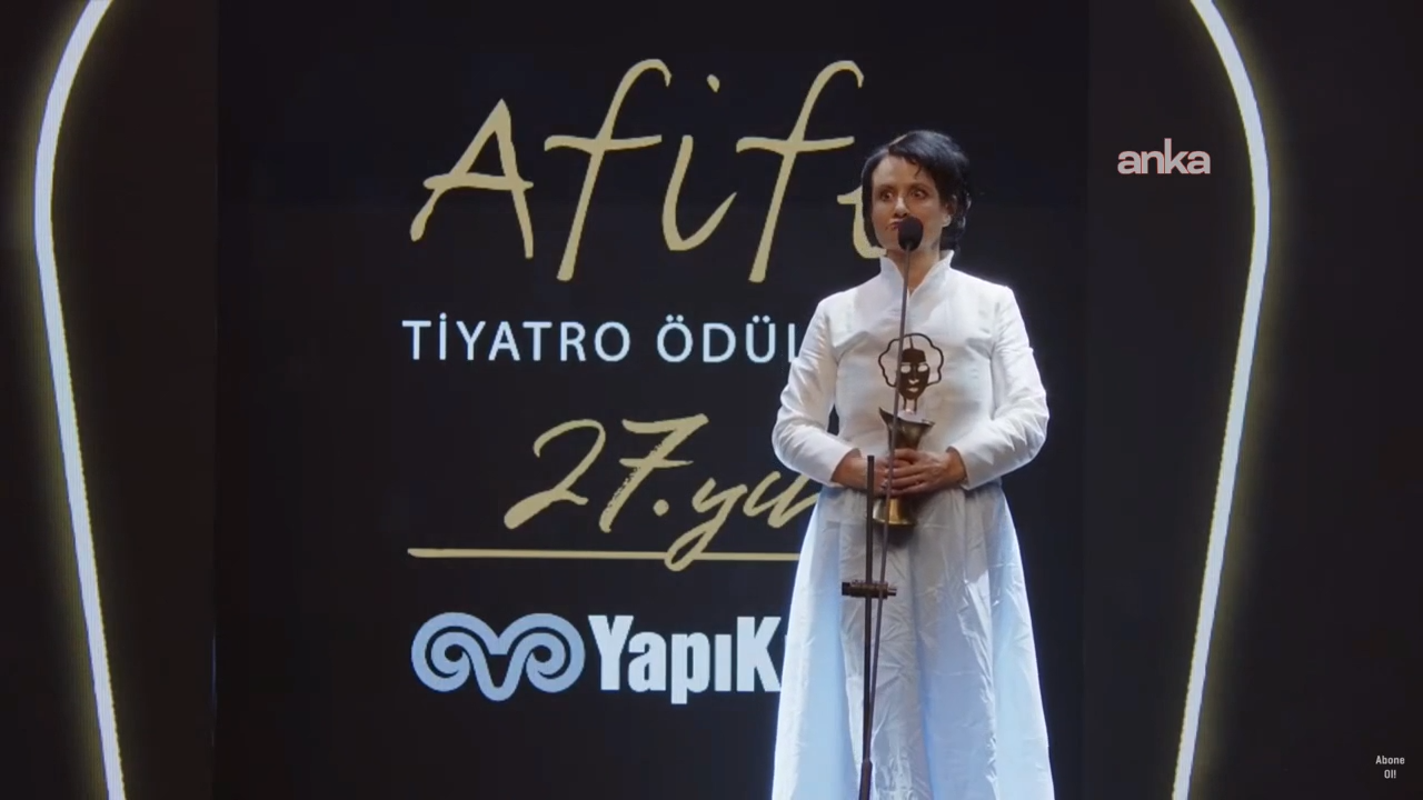 Tamer Karadagliya Afife Tiyatro Odullerinde Sok Protesto