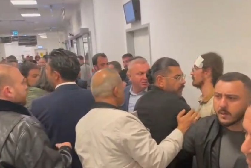 Ülkücü Saldırıda Yaralanan 44 Öğrenci Hastanede Gözaltına Alındı! Hacettepe Üniversitesi’nde Saldırı ve Gözaltılar: Ülkücü Grubun Eylemi Protesto Ediliyor