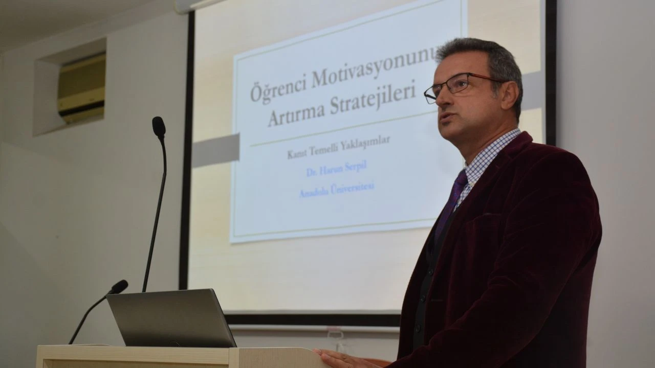 Universite Basarini Artiracak Motivasyon Stratejileri Semineri