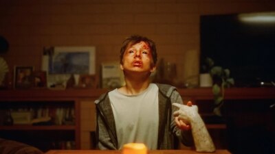 Sinister (2012) ile Korkunun En Derinlerine Yolculuk Lanetli Bir Evin