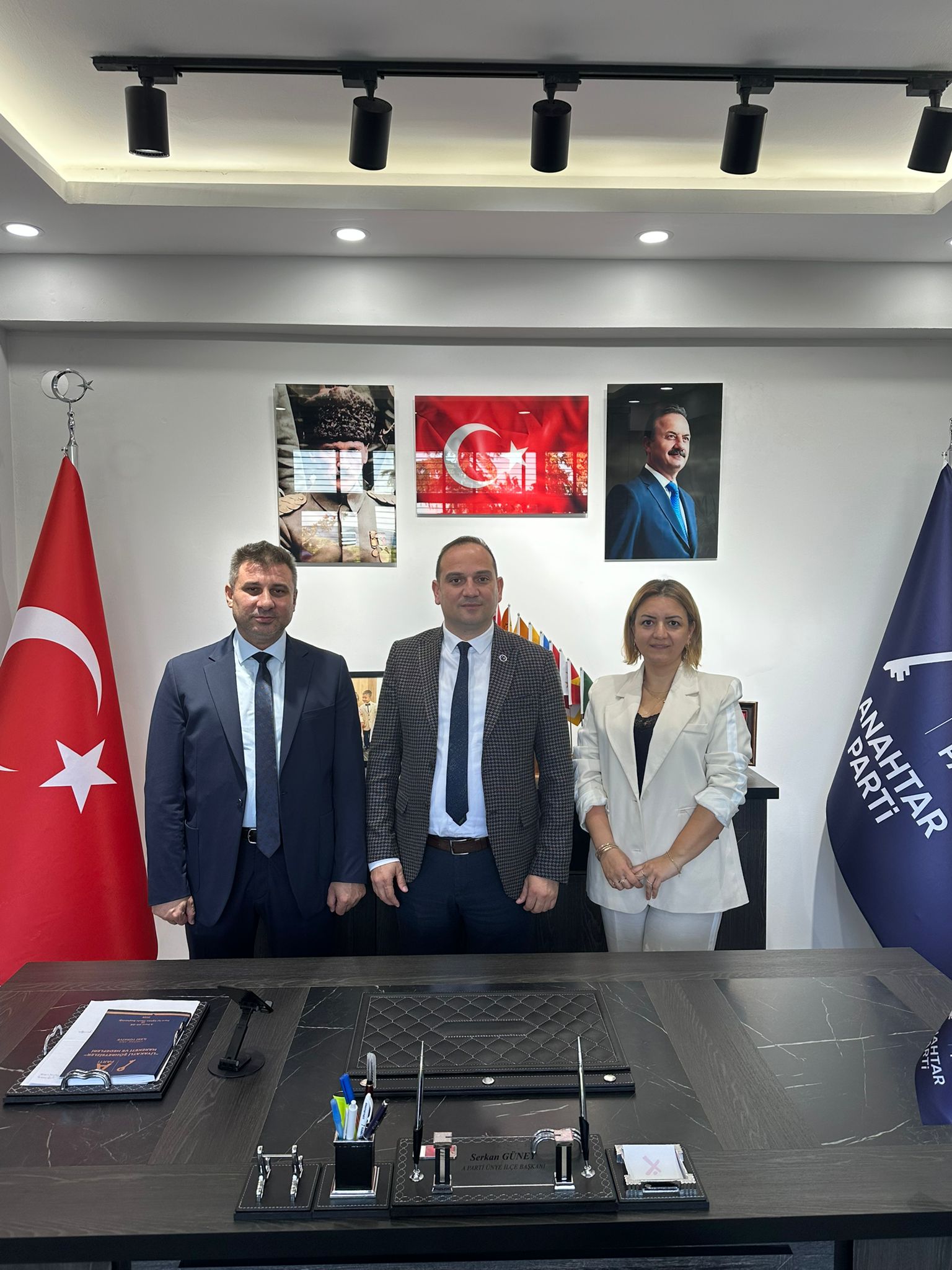 Ünye’de Son Dakika Gelişmesi: Anahtar Partisi Başkanı Serkan Güney’e Ziyaret Serkan Güney ve Ünye Gündem Haber Ekibi