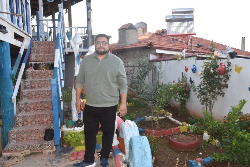 Yüksek Öğrenimde Kontenjan Sorunu: 6 Yıl Kantincilikten Sonra İşsiz Karacasu’daki Sosyal Bilgiler Öğretmenliği Mezunu Hüseyin Çoban’ın Zorlu Yaşam Hikayesi