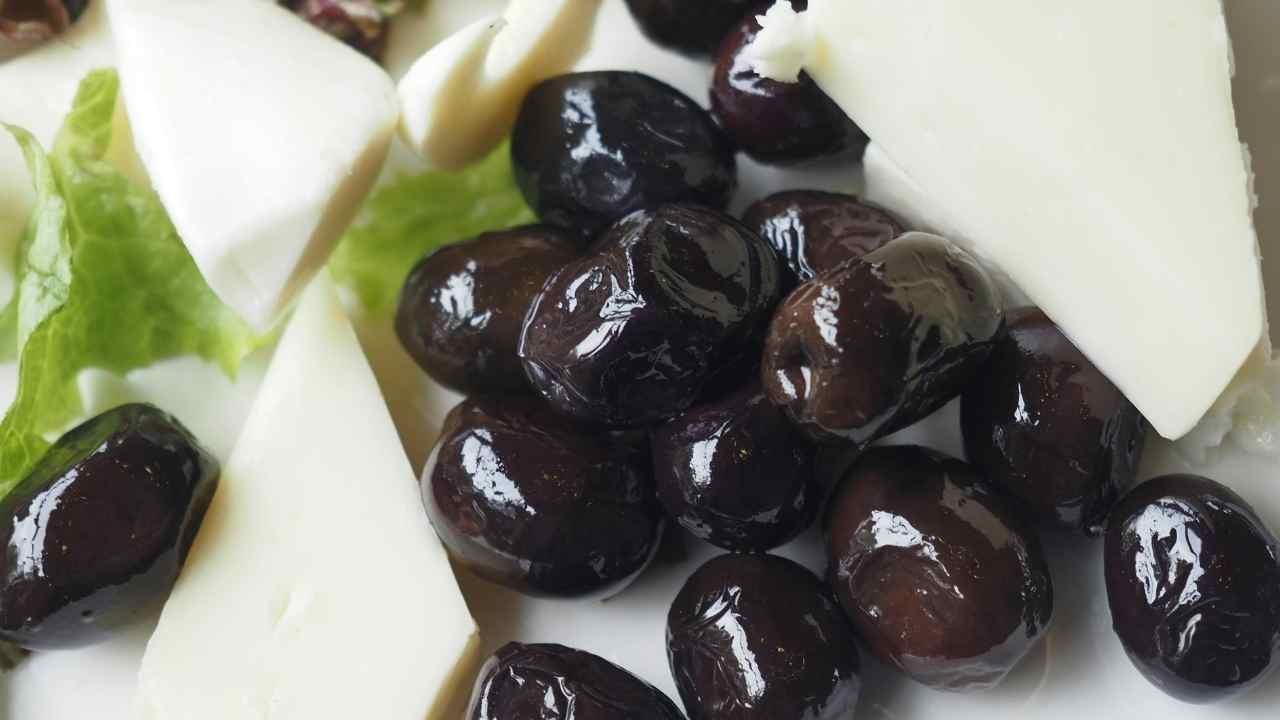 Zeytin Ve Peynir Birlikteligi Uzmanlardan Sasirtan Uyari