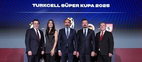 Galatasaray ve Trabzonspor Turkcell Süper Kupa Yarı Finalinde Karşılaşacak Kura