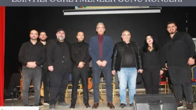 Doğubayazıt’ta Öğretmenler Günü’nde Unutulmaz Bir Mini Konser Öğretmenler İçin Nostaljik