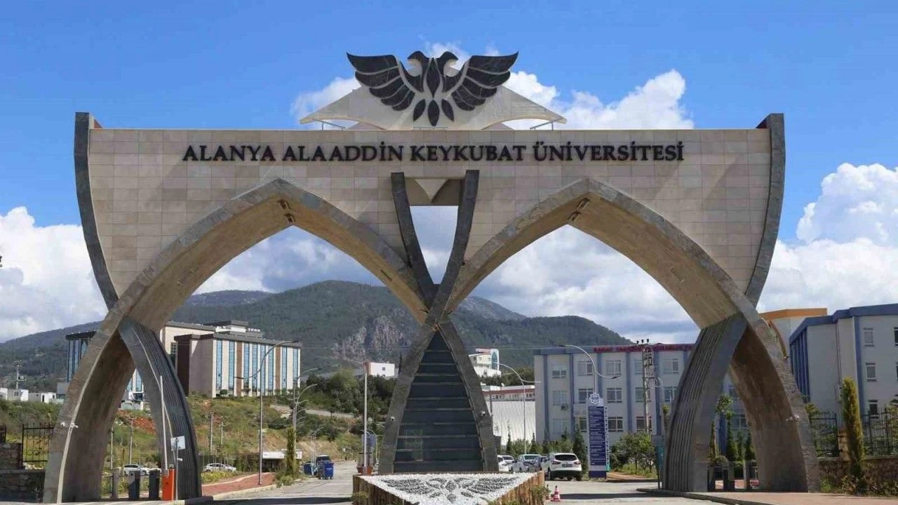 ALKÜ, URAP Sıralamasında 27 Basamak Yükseldi; Tercihlerinizi Etkiler! ALKU URAP Siralamasinda 27 Basamak Yukseldi Tercihlerinizi Etkiler