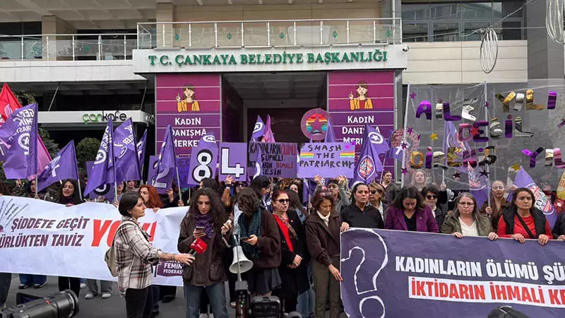 Son Dakika: Kadın Cinayetlerini Durduracağız Platformu’ndan Anlamlı Eylem Kadına Yönelik