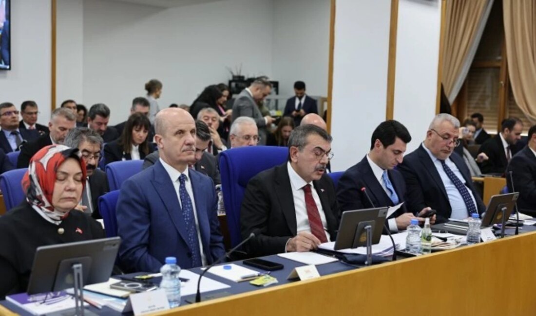 Eğitimde Kriz: Öğrencilerin Sorunları ve Yetkililere Yansımalar Öğrencilerin Karşılaştığı Zorluklar