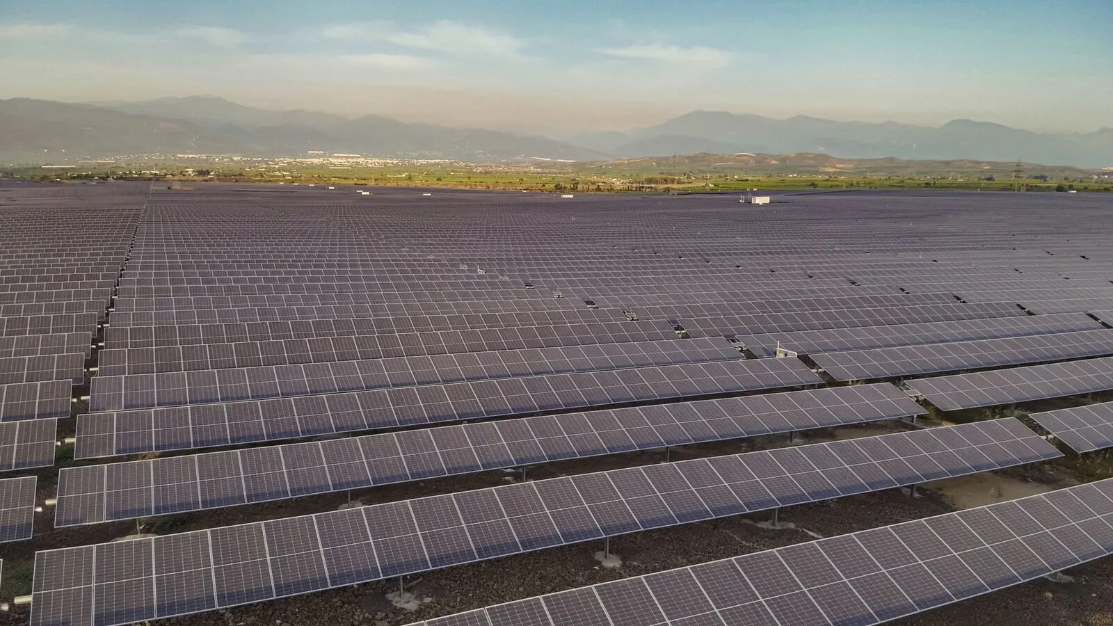 Depremle Sarsılan Bölgedeki Güneş Enerjisi Üretimi Arttı Depremle Sarsilan Bolgedeki Gunes Enerjisi Uretimi Artti