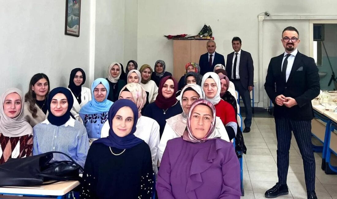 Aile Yılı Etkinlikleri Kapsamında Bilgilendirici Eğitim Programı Onikişubat’ta Aile İçi