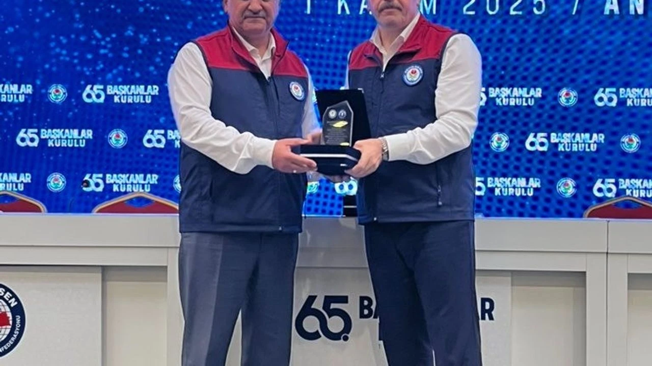 Eğitimde Başarıyı Taçlandıran Plaket; MEB, LGS, YKS Ve Yeni Müfredat! Egitimde Basariyi Taclandiran Plaket MEB LGS YKS Ve Yeni Mufredat