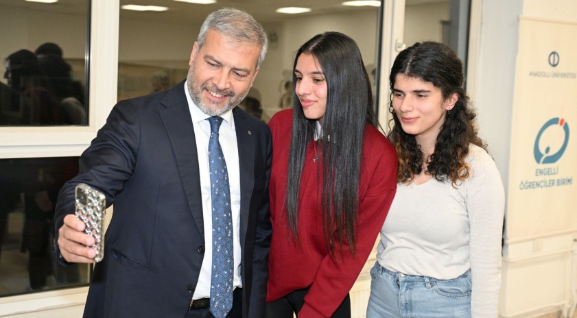 Anadolu Üniversitesi’nde 3 Aralık Dünya Engelliler Günü Etkinliği Özel Gereksinimli