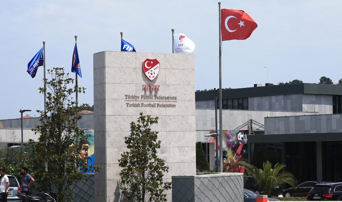 Kocaelispor Taraftarından A Milli Takıma Destek: Hakan Çalhanoğlu ve Takım