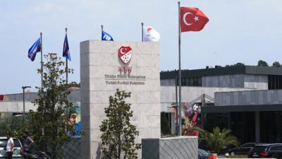 Kocaelispor Taraftarından A Milli Takıma Destek: Hakan Çalhanoğlu ve Takım