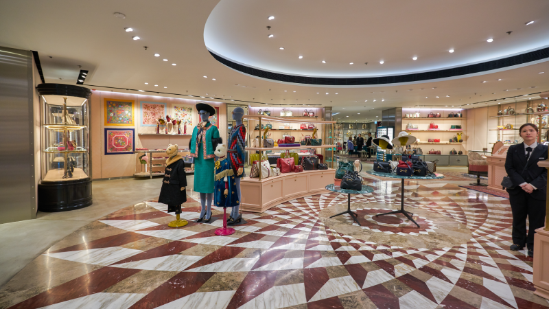 Küresel Lüks Pazarında Dayanıklılık ve Dönüşüm: 2025 Trendleri Lüks Pazarının