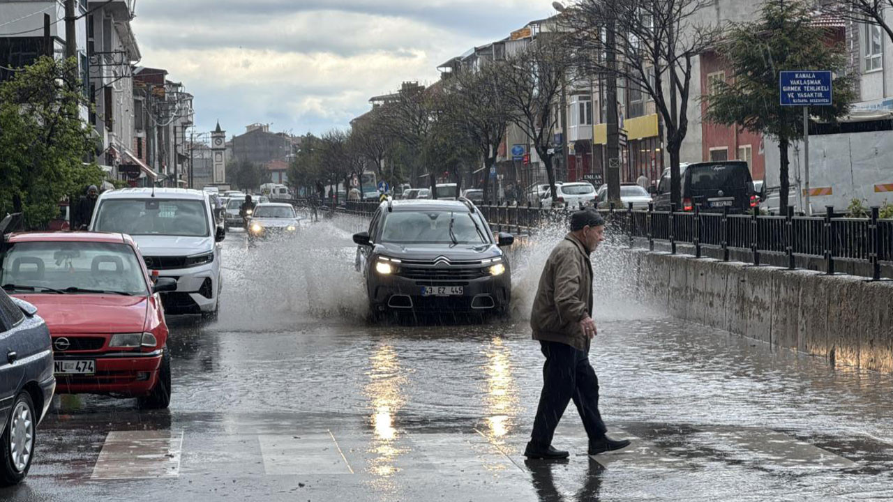 Flaş Gelişme: 47 İlde Hava Durumu Uyarısı! Bugün Sıcaklık ve Yağış An İtibarıyla Değişiyor Flas Gelisme 47 Ilde Hava Durumu Uyarisi Bugun Sicaklik ve