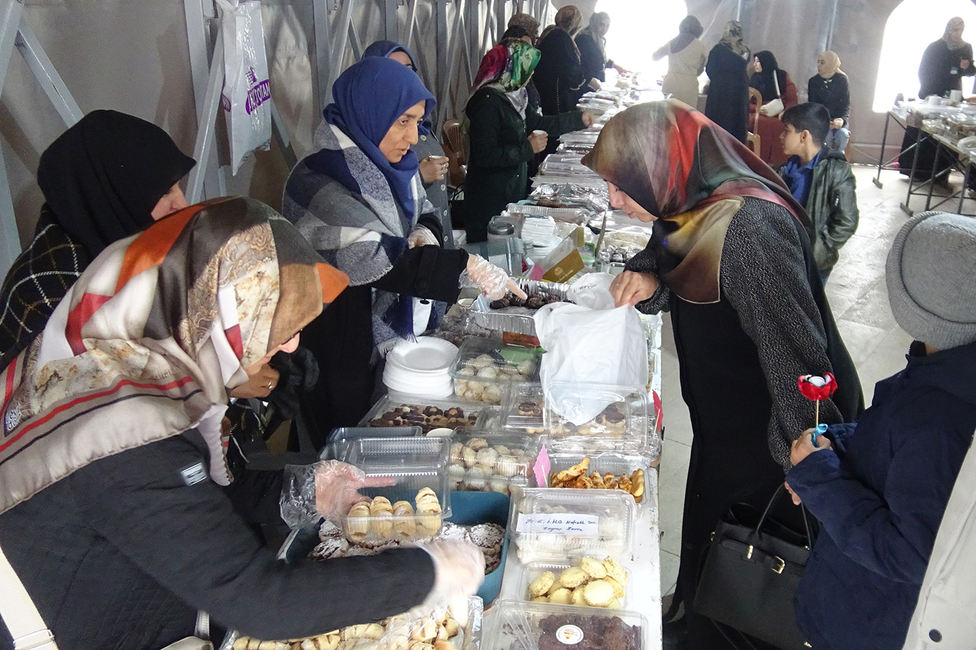 Gazze İçin Kurulan Hayır Çarşısı: Malatya’dan Umut Köprüsü Müftü Yardımcısı