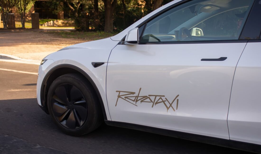 Tesla, Arizona’da Robotaksi Hizmeti İçin İzin Aldı Tesla’nın Yeni İzinleri