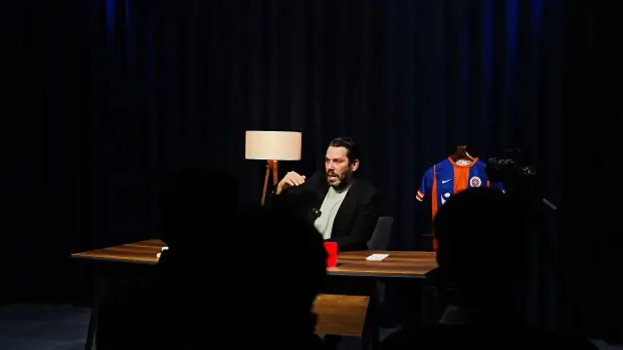 Futbol İçin Bahis: Gol Atmak İçin Sadece Hesap Açmanız Yeter Eski hakemden bahis açıklaması: Sadece hesap açmakla...