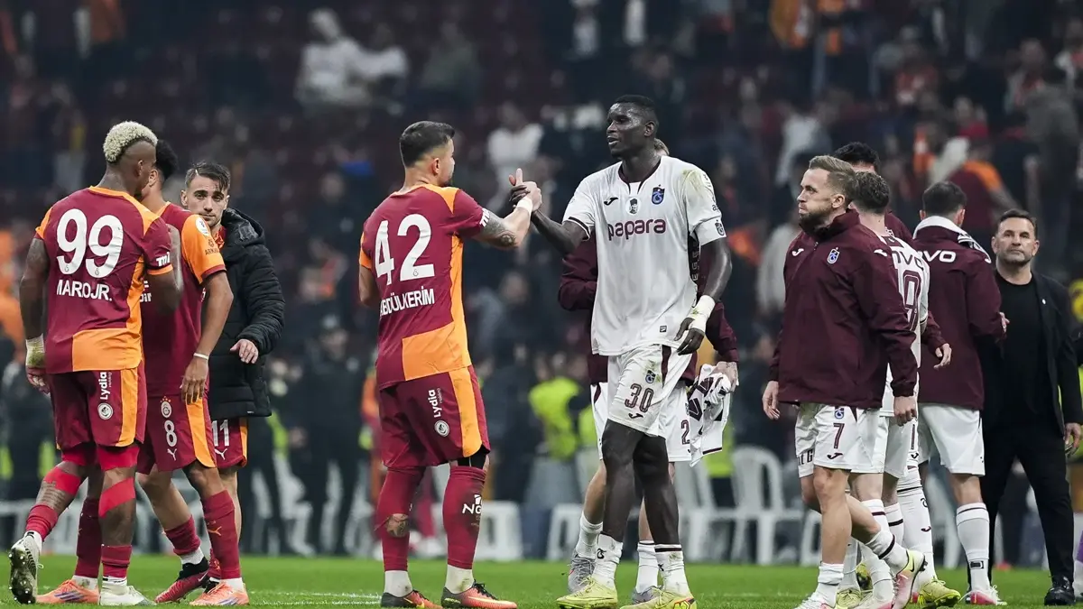 Galatasaray Trabzonsporu Agirladi Macta Gol Yok Mucadele Onde