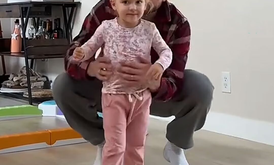 Pasha Pashkov ve Kızı Nikita’dan Viral DWTS Dans Replikası Aile