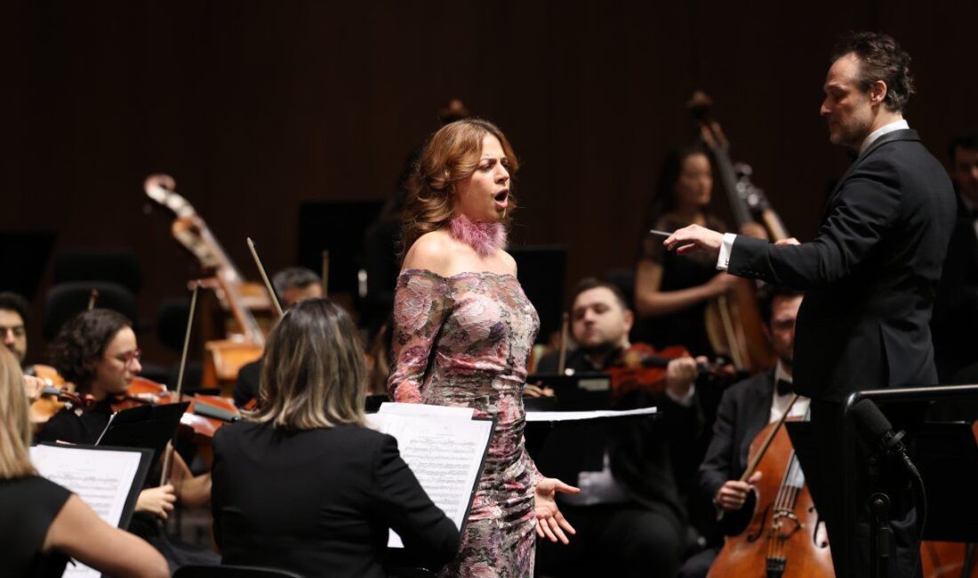 İstanbul Devlet Senfoni Orkestrası Özel Konser ile Dinleyenleri Büyüledi İDSO