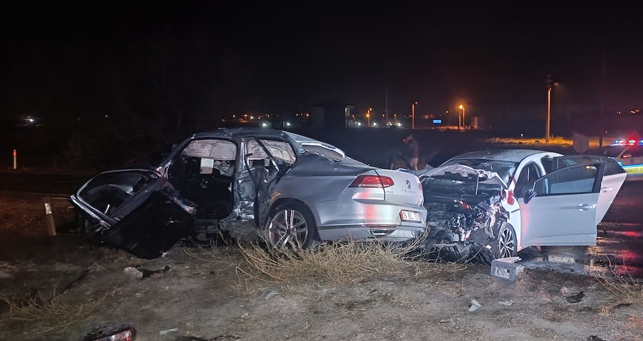 Kaza Dehşeti: 3 Can Gitti, 6 Yaralıdan 2'si Ağır Yaralı! Kaza Dehseti 3 Can Gitti 6 Yaralidan 2si Agir Yarali