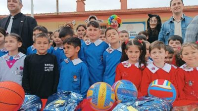 Ödemiş’teki Öğretmenin Projesi: "Renkler Farklı, Amacımız Aynı" Spor Malzemeleri ve